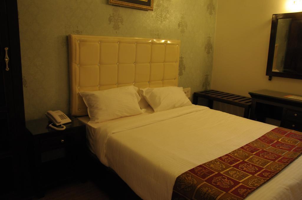 Hotel Executive Inn Віджаявада Номер фото