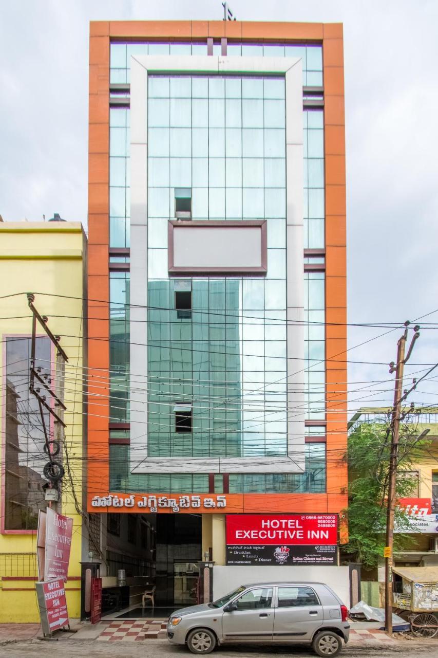 Hotel Executive Inn Віджаявада Екстер'єр фото